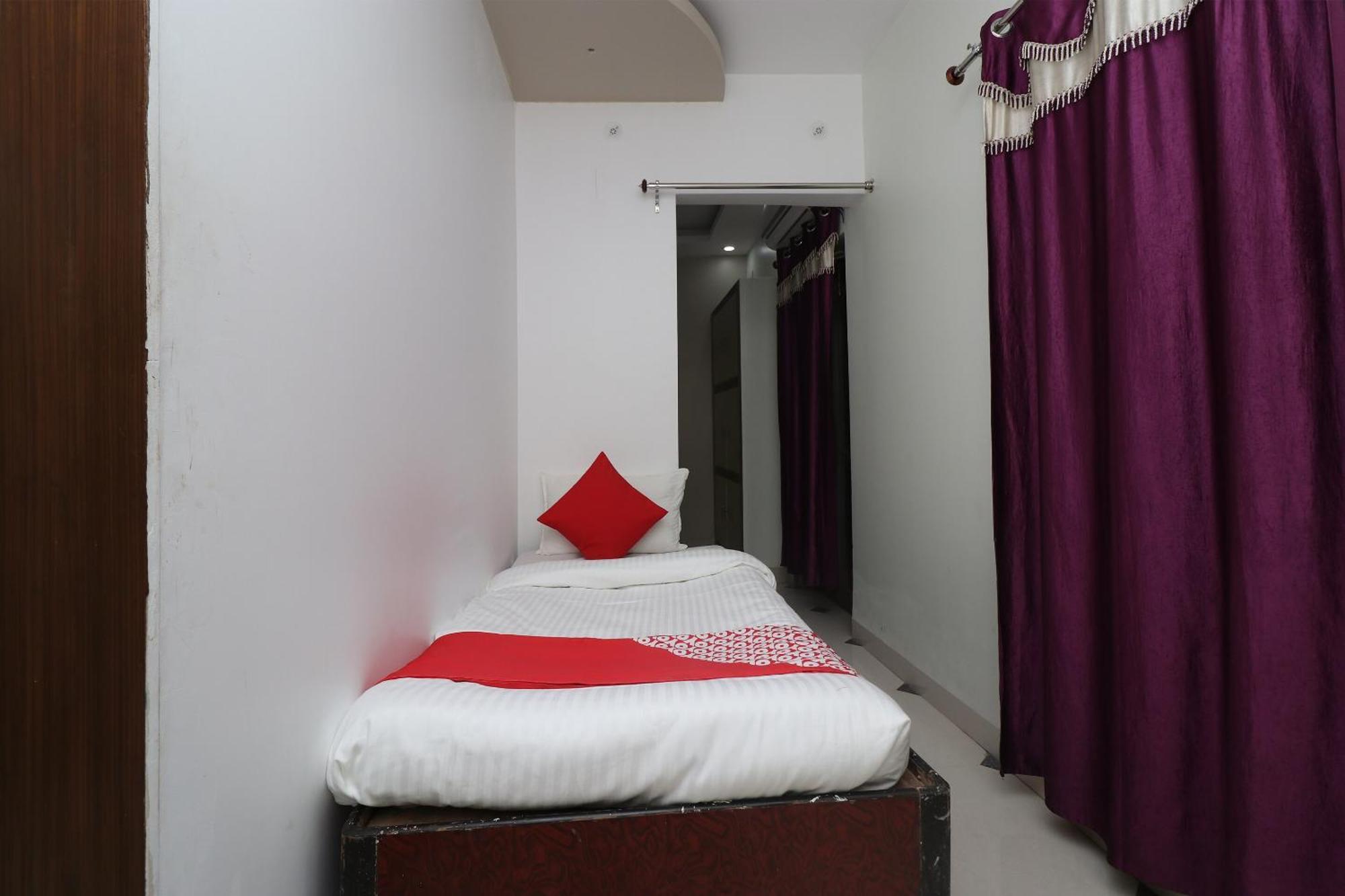 Hotel O Swastik Resort Colonelganj المظهر الخارجي الصورة