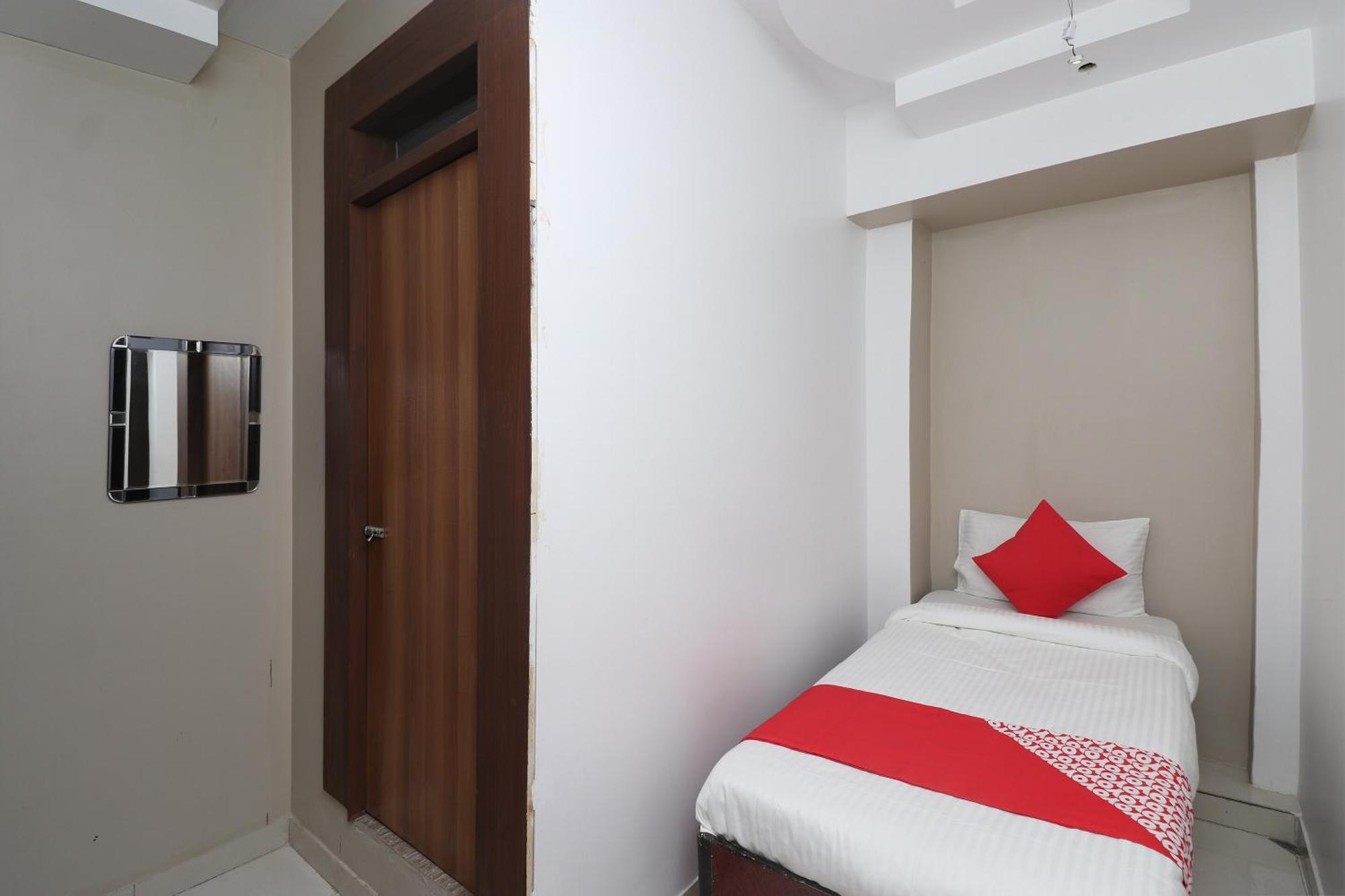 Hotel O Swastik Resort Colonelganj المظهر الخارجي الصورة