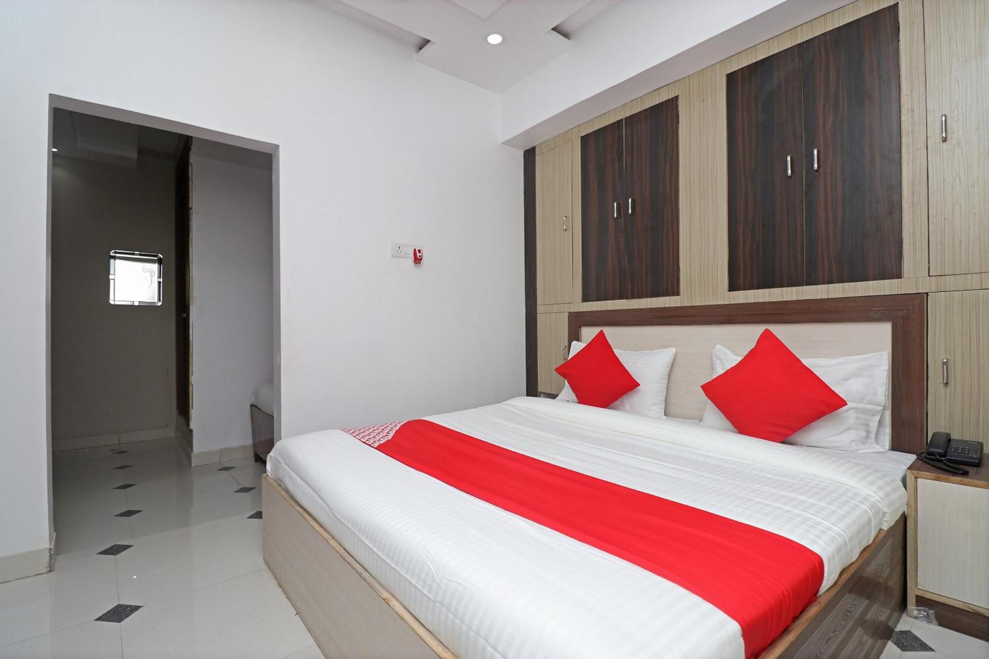 Hotel O Swastik Resort Colonelganj المظهر الخارجي الصورة