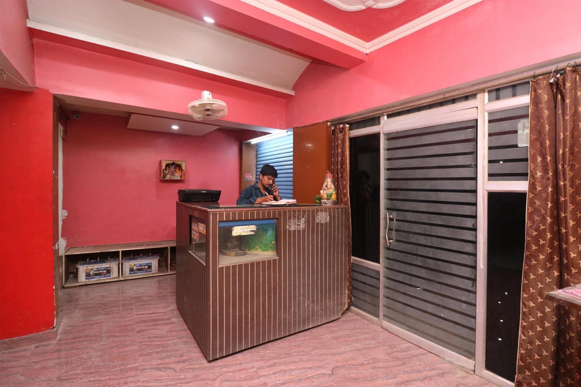 Hotel O Swastik Resort Colonelganj المظهر الخارجي الصورة