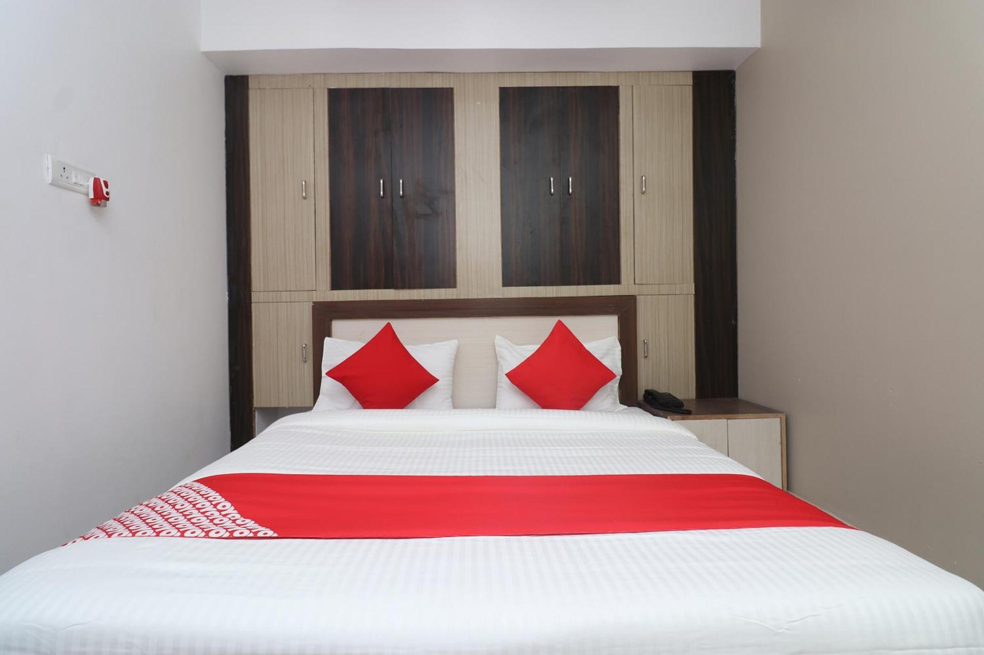 Hotel O Swastik Resort Colonelganj المظهر الخارجي الصورة