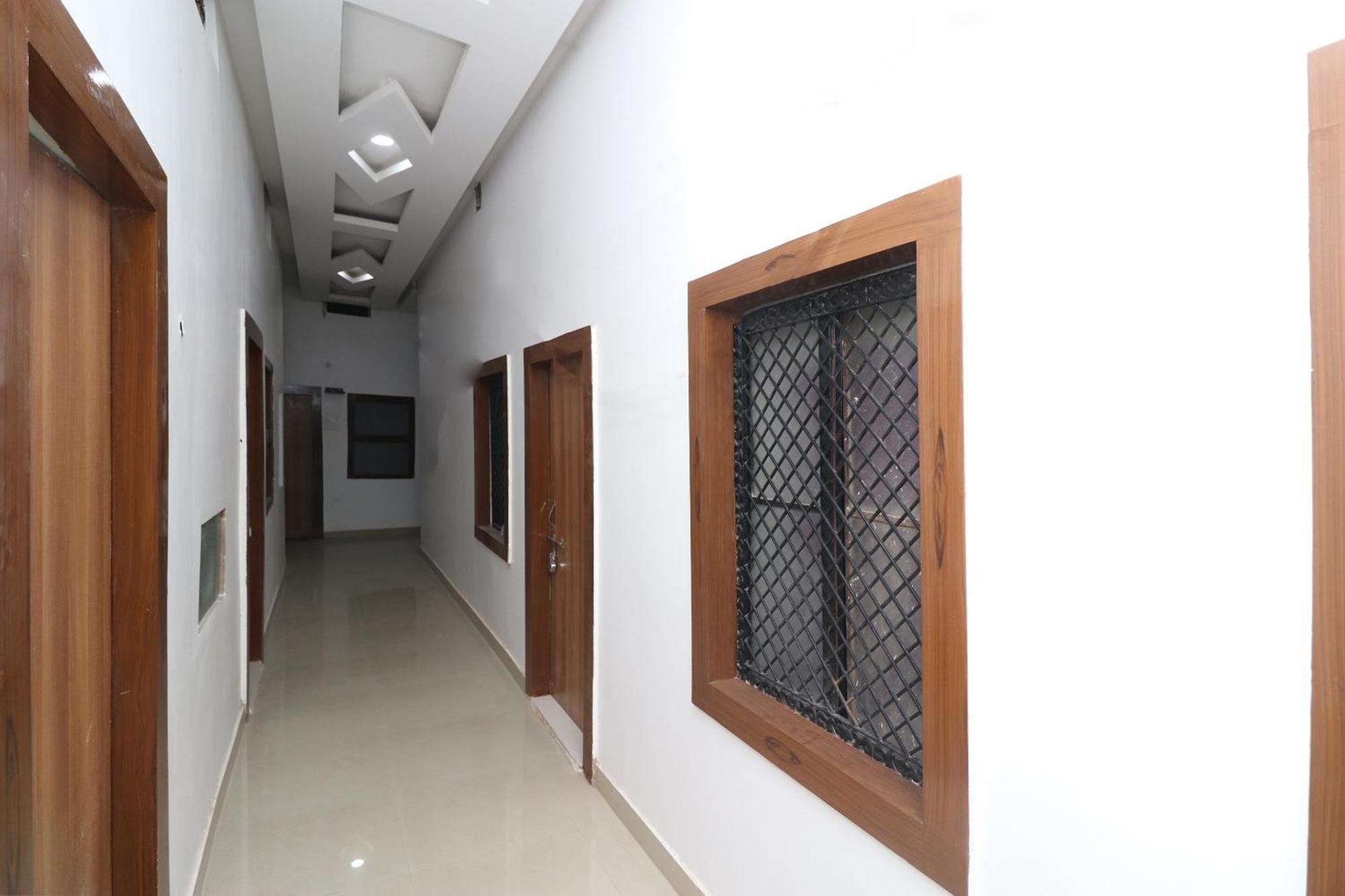 Hotel O Swastik Resort Colonelganj المظهر الخارجي الصورة